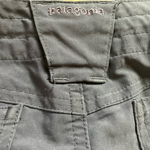 Patagonia convertible hiking pants, size 6, gray - Picture 4 of 6